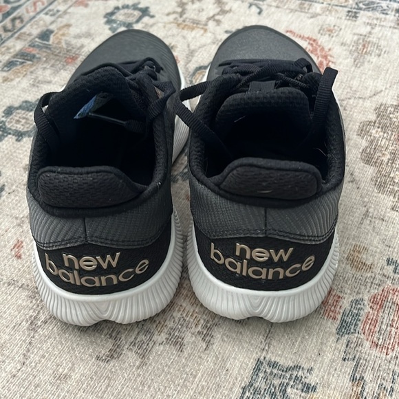 Size 8 Brand New New Balance Sneakers - Picture 7 of 13